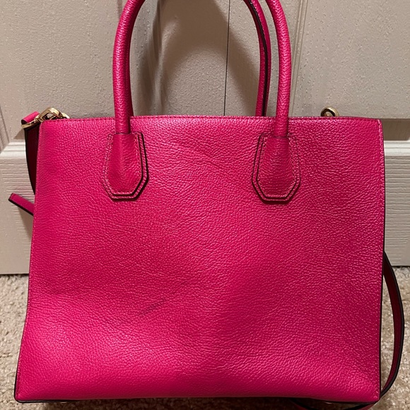 Fuchsia Michael Kors satchel bag with wallet. - Picture 2 of 9